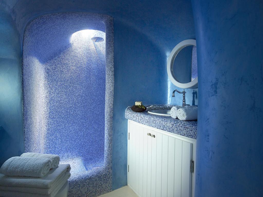 Blue Canaves Boutique Villa Oia  Room photo
